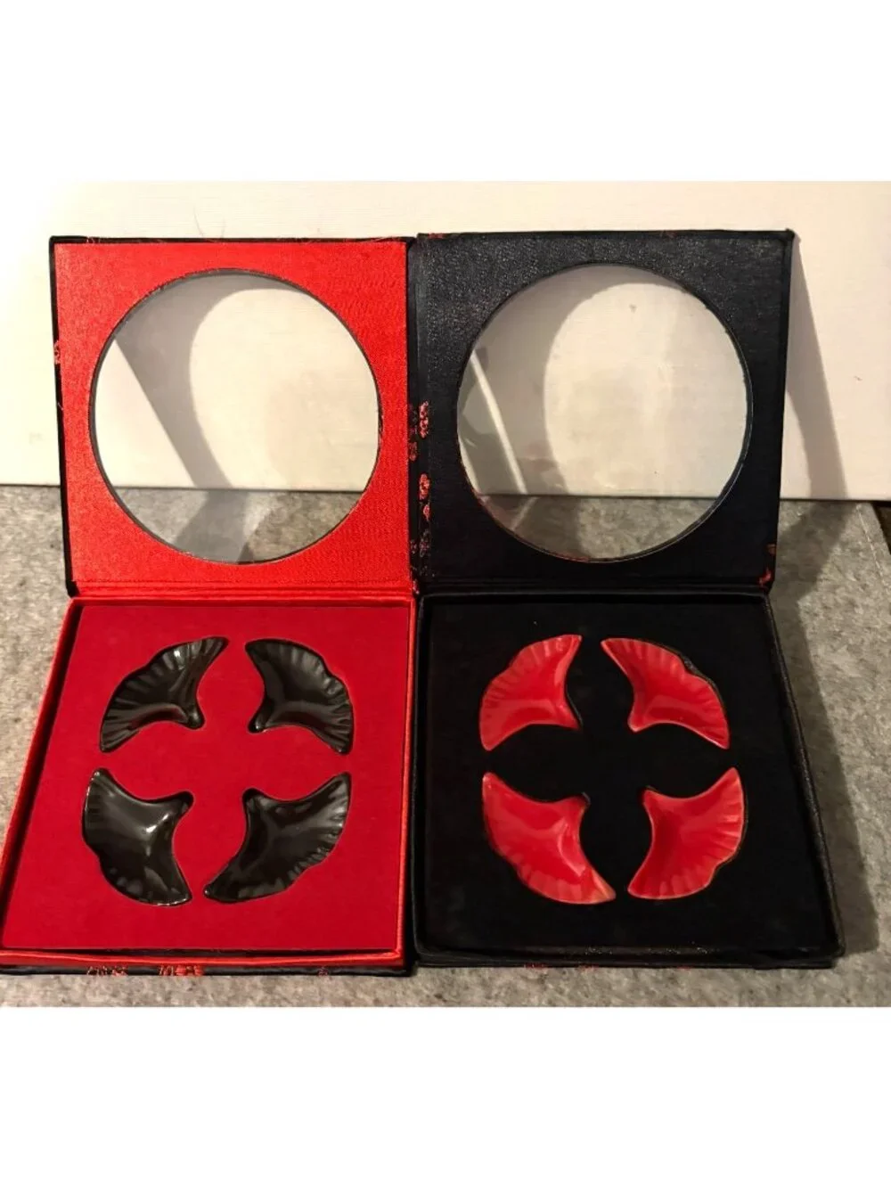 2 Sets of Vintage Chopstick Rest, Flower Pedal Design # 3350